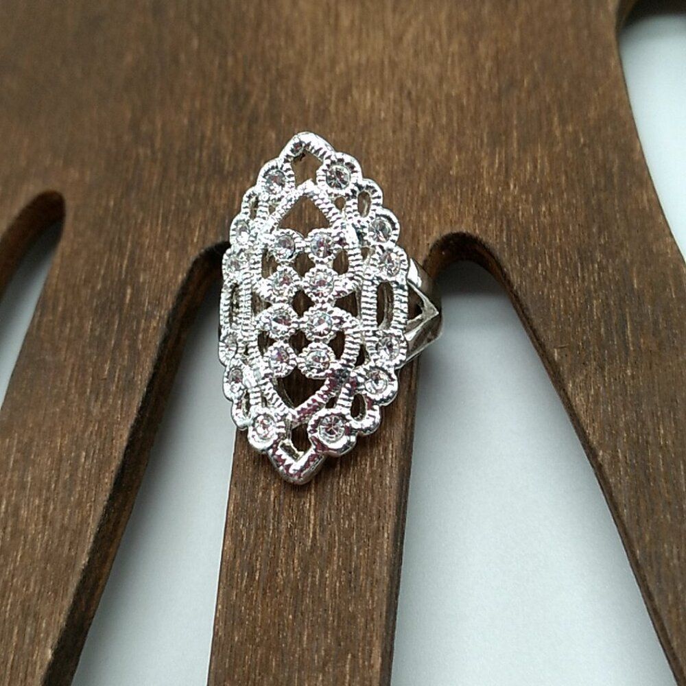 Vintage Silver-tone Rhinestone Filigree Ring Size 7.25